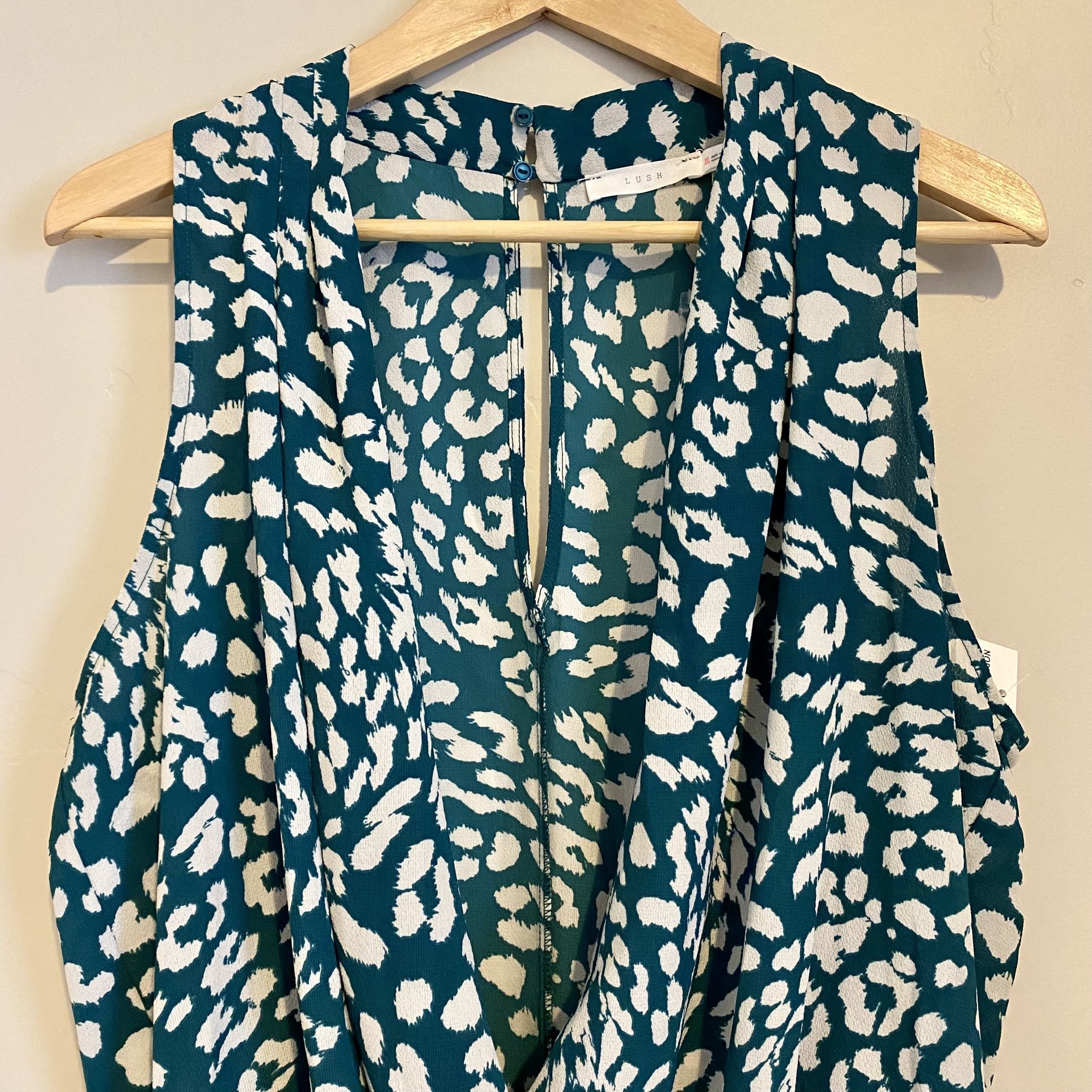 Lush Women’s Sleeveless Wrap Blouse Bodysuit Size XL Teal NWT