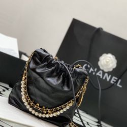 Chanel 22 Day Bag