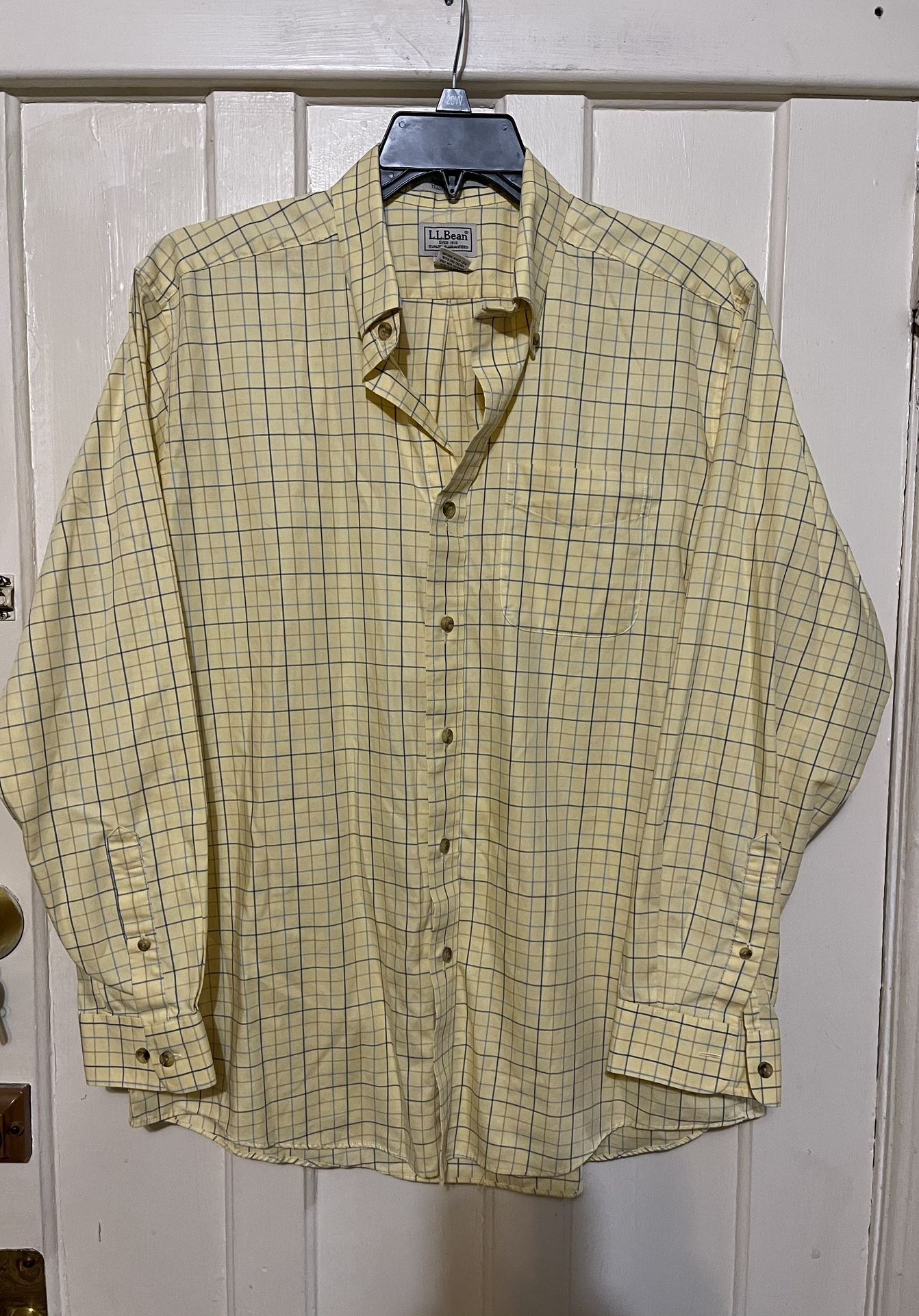 L.L.Bean Buttons Down Wrinkle Free Long Sleeve Men’s Shirt Size L