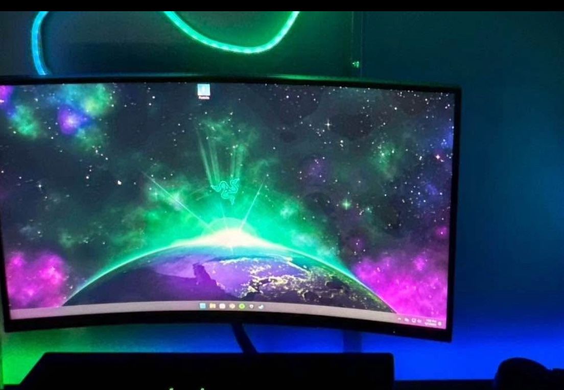 Msi MAG270CR 27” 165 Hz 1080P Curved Monitor