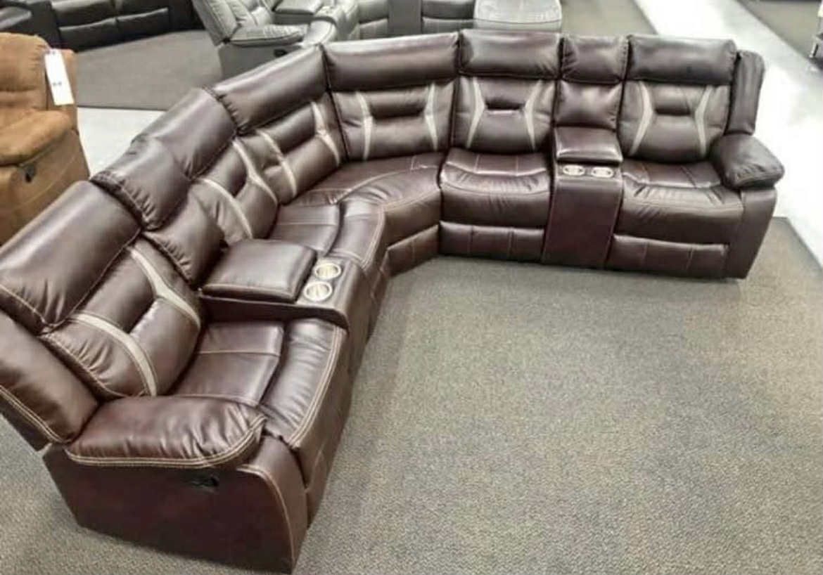 New Power Recliner Sectional Couch / Free Delivery 