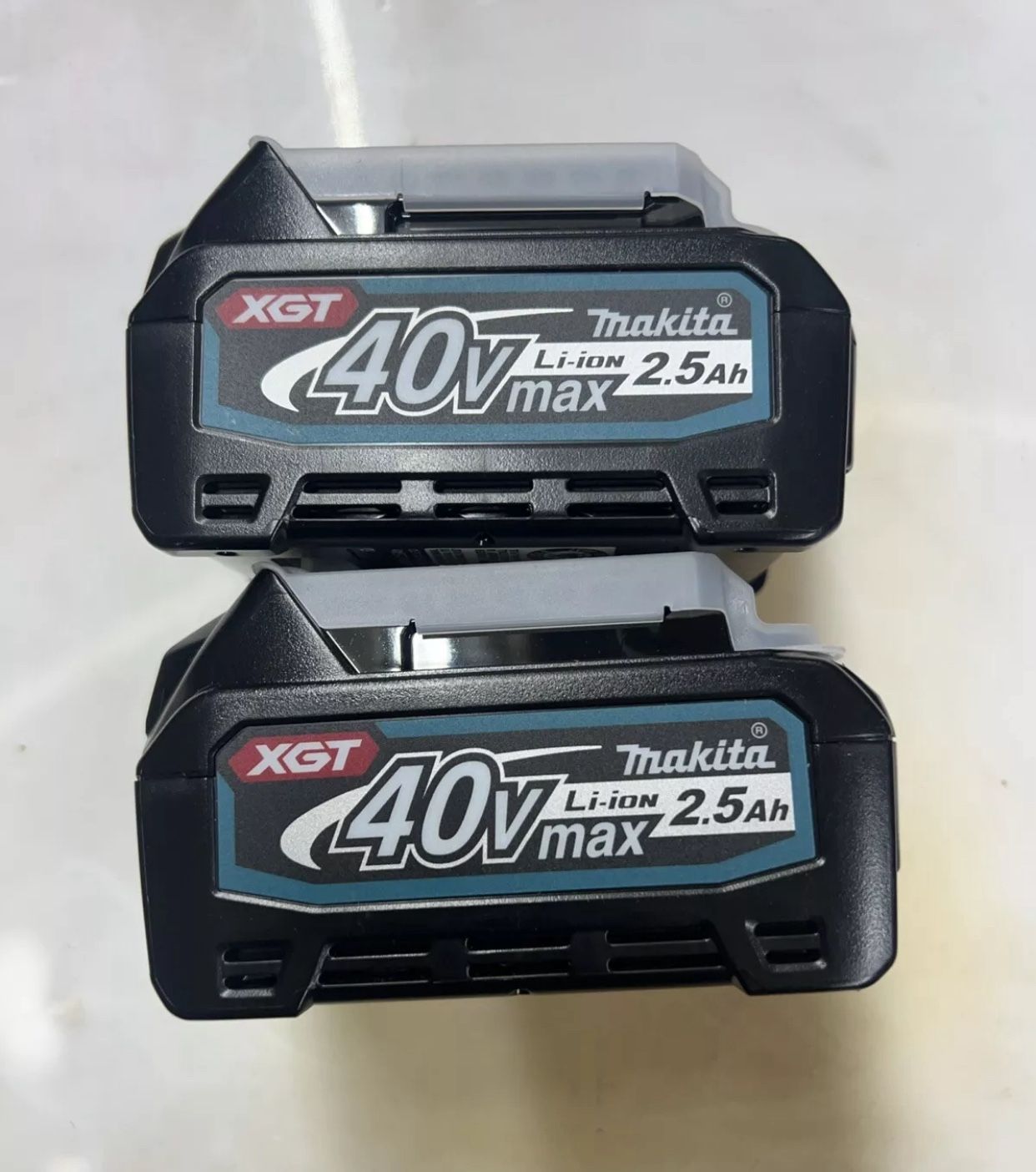 Makita XGT 40v 2.5Ah Li-ion Battery - Black (BL4025) Pack Of 2