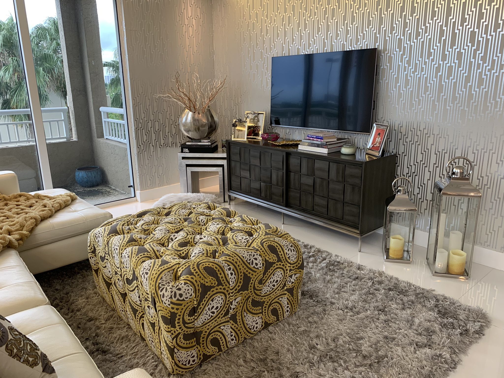 Gorgeous Elegant Ottoman For Any Home