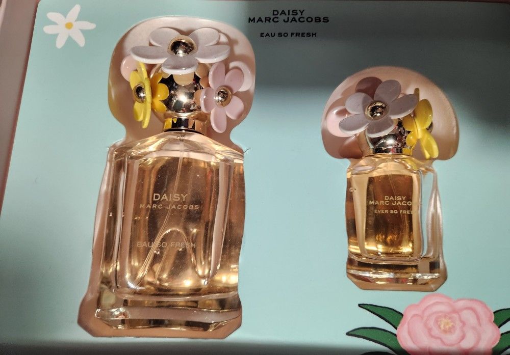​🌸 Marc Jacobs Daisy Eau So Fresh Perfume Gift Set 🌸
