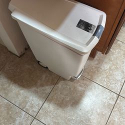 Trash Can from Somewhere