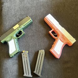 Toy Guns 
