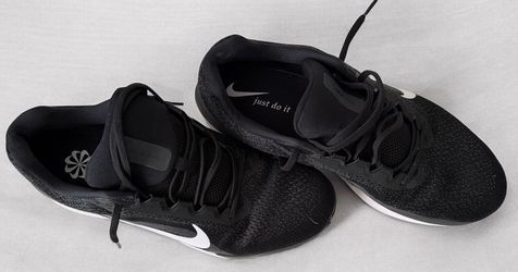 Nike sneakers for men used like new