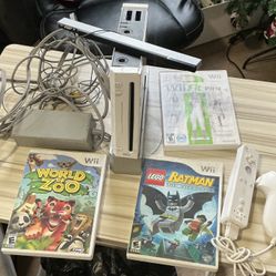 Nintendo Wii Bundle 