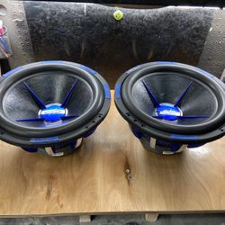 2 15” subwoofers mofos 3000 watts each D2 $350 cash for both