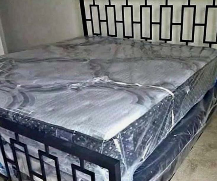 (NEW)MATTRESS BLOWOUT! Brand new mattress sets. Kings, Queens, Fulls