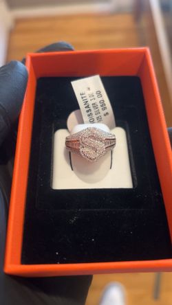 VVs Moissanite Ring