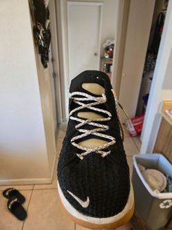Nike LeBron 18 'Black White Gum' mens size 12 great condition