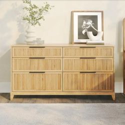 Welwick Design 6-Drawer 56 in W Black Solid Wood Transitional Reeded Dresser