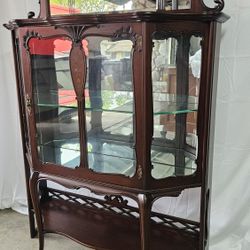 1900's Era Victorian Curio Cabinet