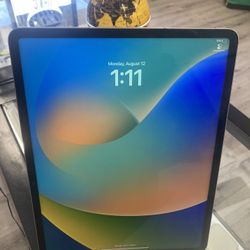 iPad Pro 12.9-inch 6th Gen 128 GB