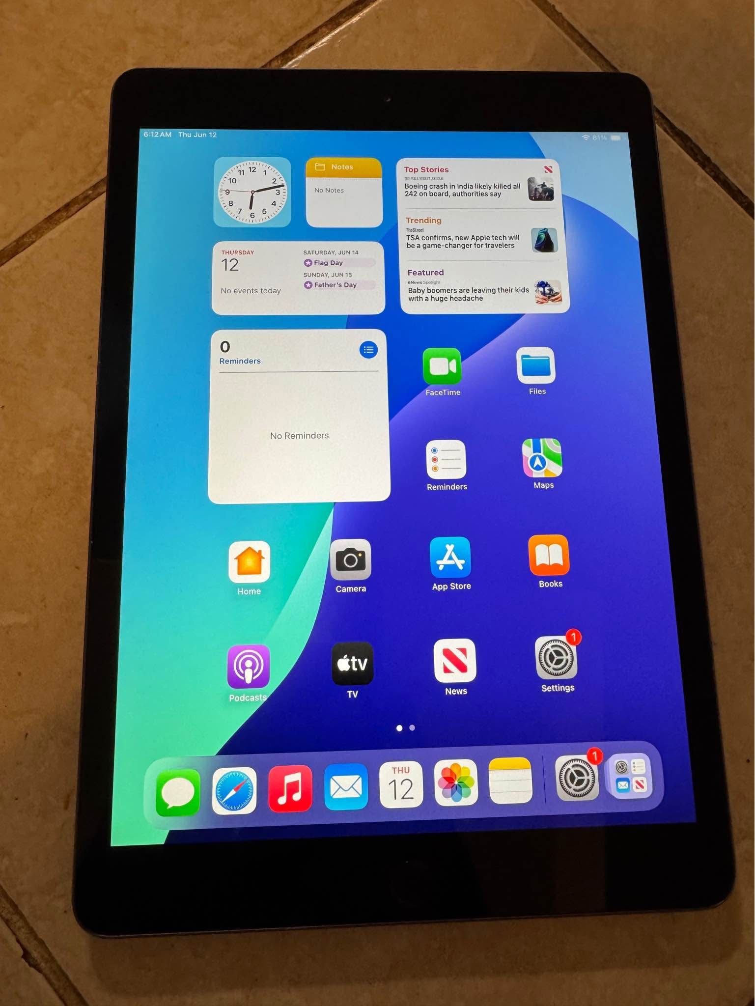 Apple IPad 8th generation  32gb  IpadOS ver 18.5 10.2 inch  Wi-fi