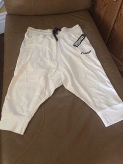 White Trukfit jogger shorts