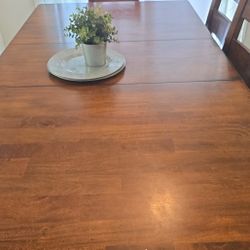 Dinning Table With Chairs 