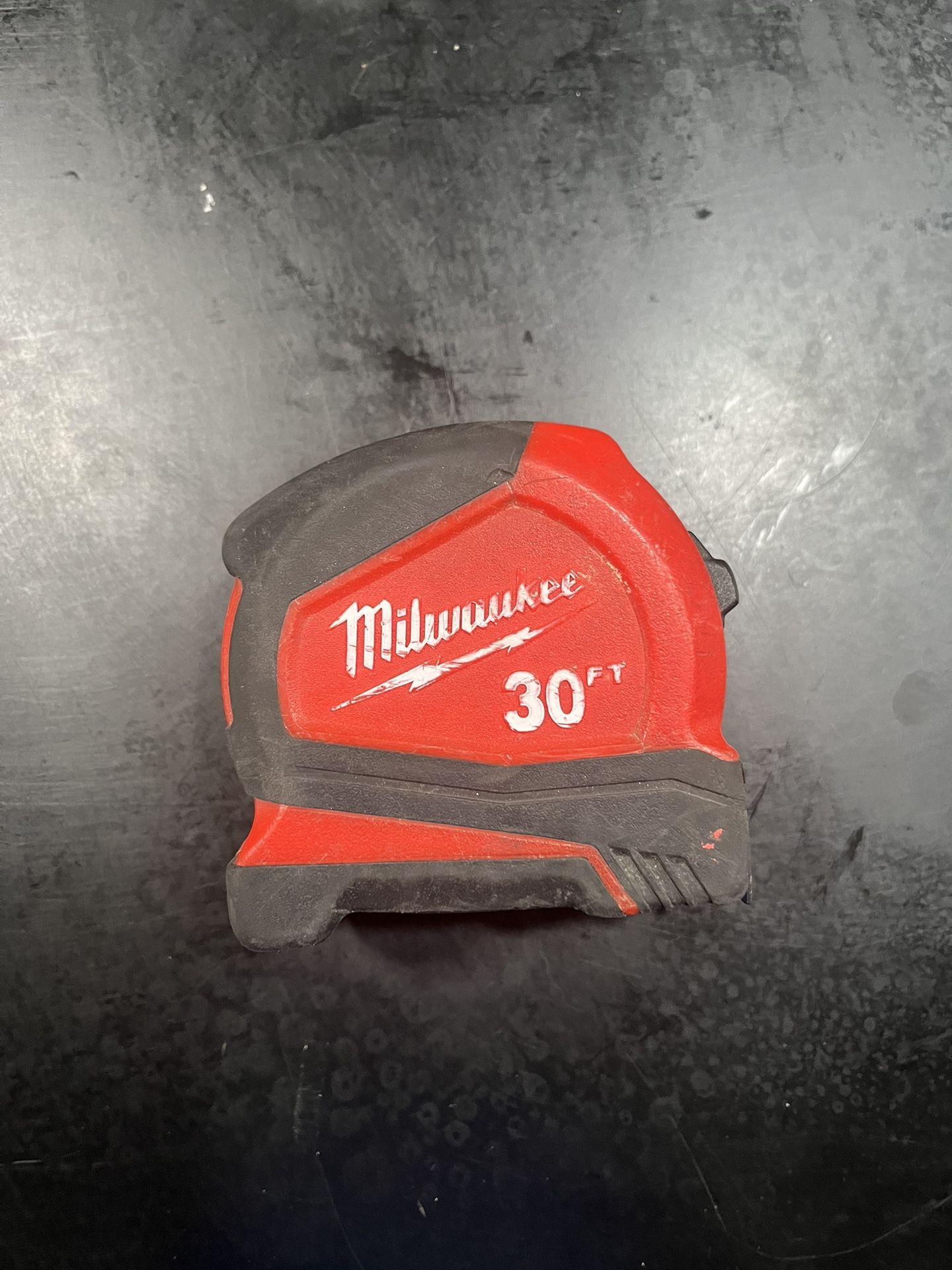 30 Ft Milwaukee Tape Measure