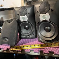 Speakers PHILIPS MAGNAVOX, Perfect For BBQ, Or Garden Party