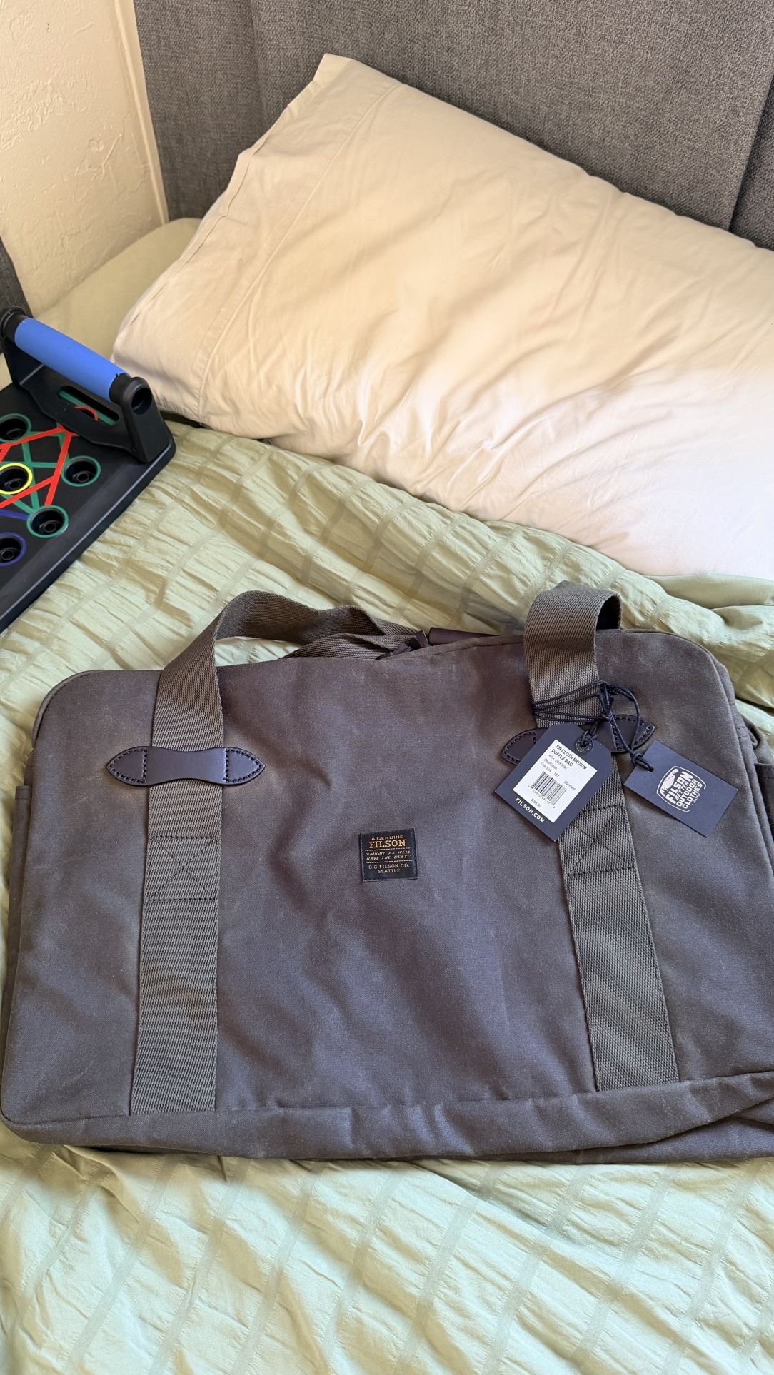 Filson Tin Cloth Otter Green Medium Duffle Bag BNWT