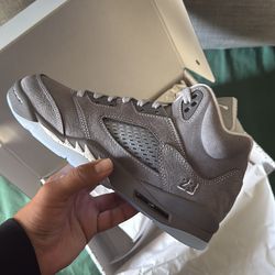 Jordan 5 wolf grey