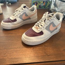 Nike Air Force 1 Size 7.5 (fit like an 8/8.5)