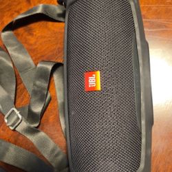 JBL  CHARGE 4 SPEAKER  $140 Or BETTER OFFER