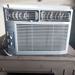 10,000 BTU AC Unit