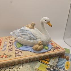 Vintage Swan Figurine with Ducks