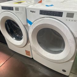 Whirlpool Washer And Electric Dryer Set In White 