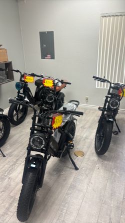 Moped style Ebike - full suspension with hydraulic brake available for 700 as well