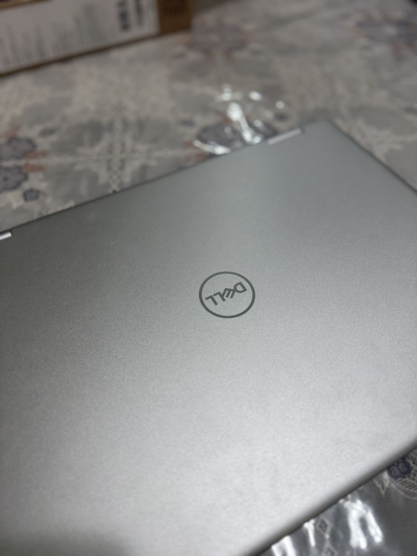 Dell Inspiron 16 2 in 1 – i7 / 16GB / 1TB SSD – 2023 –