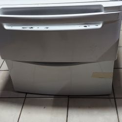 Washer And Dryer Pedestals