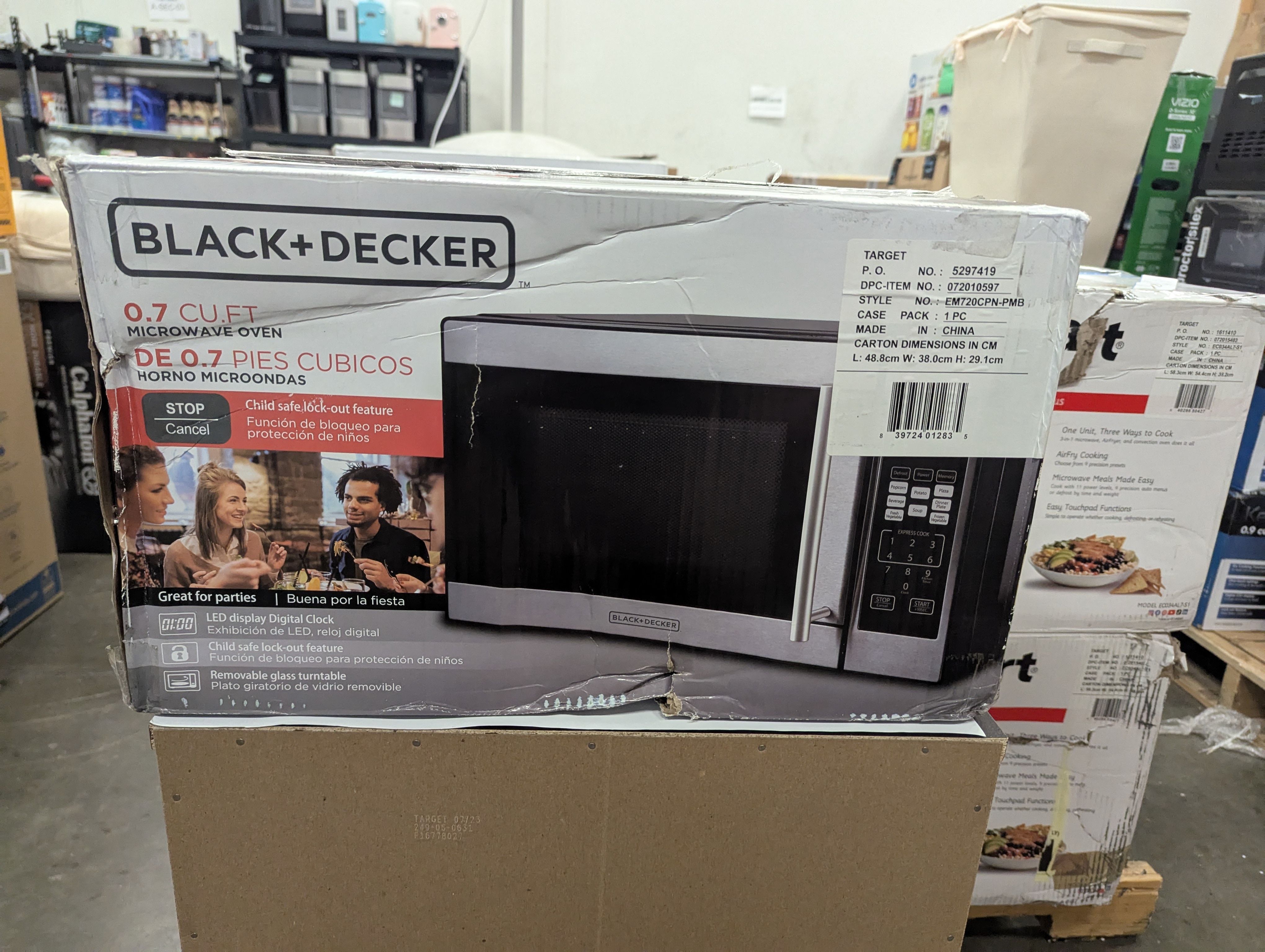 Black+Decker Microwave Oven (0.7 cu.ft)