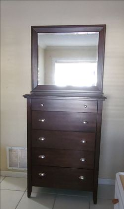 Queen bedroom set