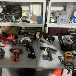 Tools: Battery, Sander, Drill, Saw, Nail gun, Light, Charger