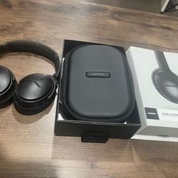 Bose QuietComfort 35 Wireless Noise-Canceling Headphones black