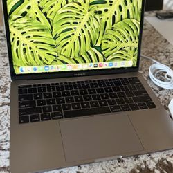 13 inch Apple MacBook Pro