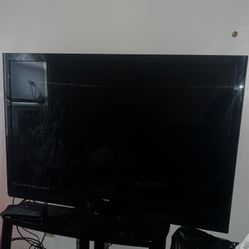 65” CLASS THEATER 3D™ EDGE LIT RAZOR LED™ LCD HDTV WITH VIZIO INTERNET APPS® VIZIO’s 65” Class Theater 3D™ Edge Lit Razor LED LCD HDTV