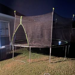 Trampoline 16"