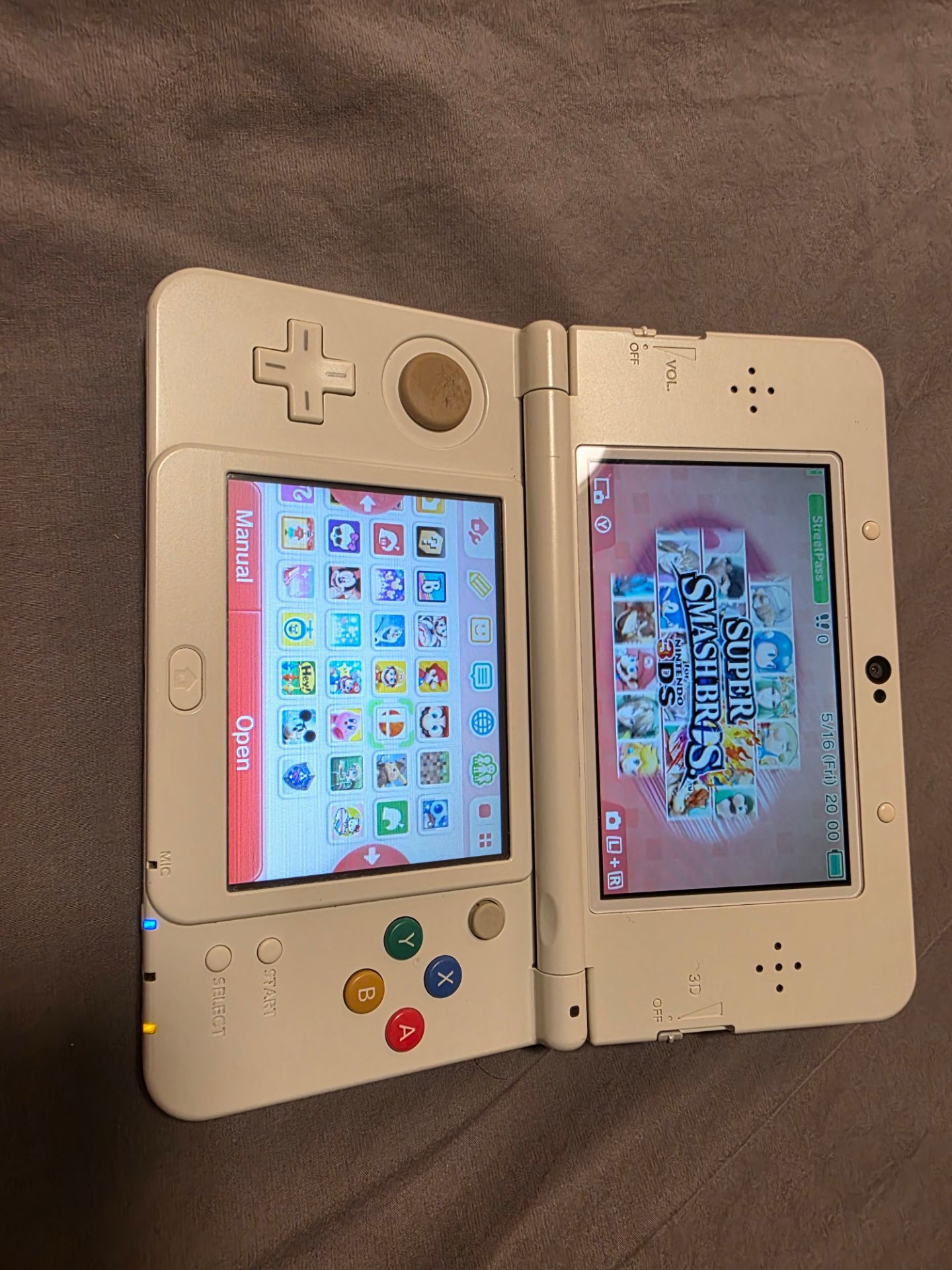 New 3DS Super Mario Edition white