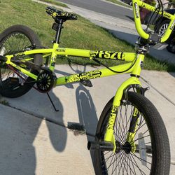 BMX Bike With Pegs