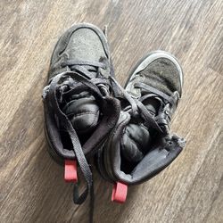 Toddler Nikes 7.5c $5