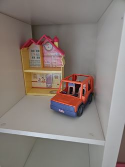 Bluey Car And House