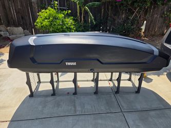 Thule Force XT XL rooftop cargo box