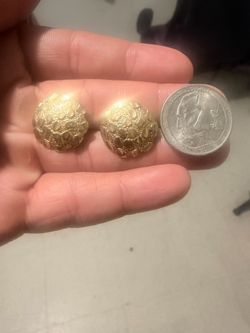 Gold 10k nugget earrings