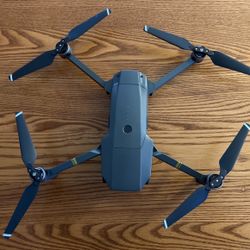 MAVIC PRO DRONE With Battery, Controller, 5pk Props + Case
