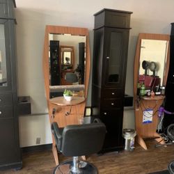 Stations Available/salon Suites