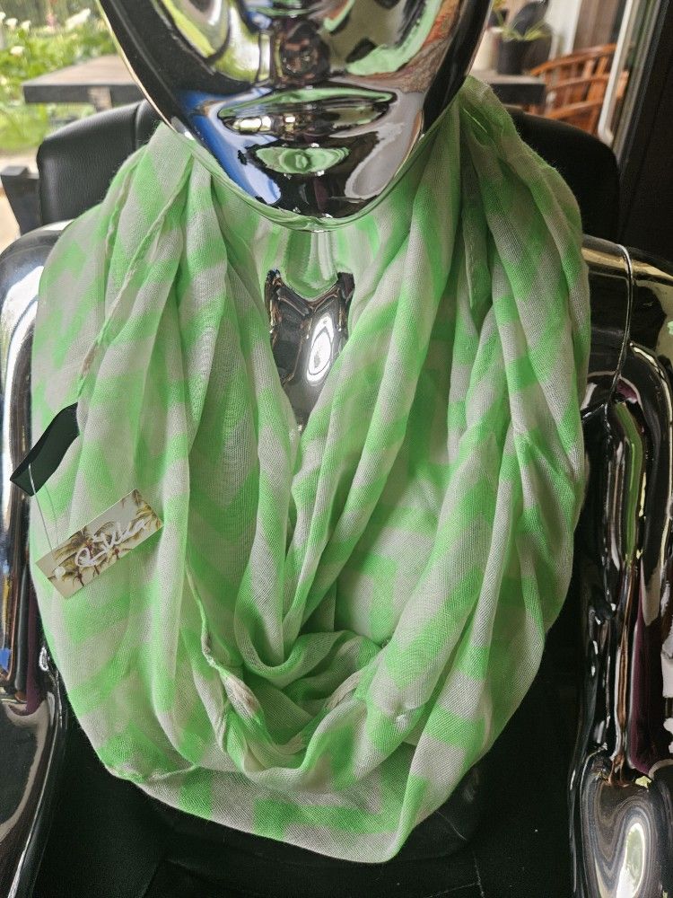 RIKKA Neon Green Infinity Scarf New With Tags, Minor Pulls In A Zig Zag Pattern